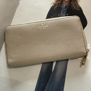 New - Kate Spade zip around wallet in taupe gray